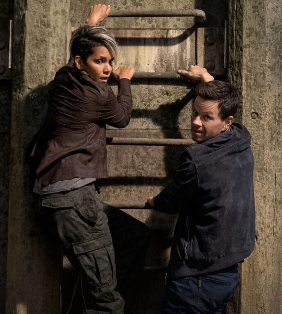 Uniunea: comedia de acțiune savuroasă este o bijuterie pe Netflix. Cu Halle Berry și Mark Wahlberg într-o formă de zile mari.