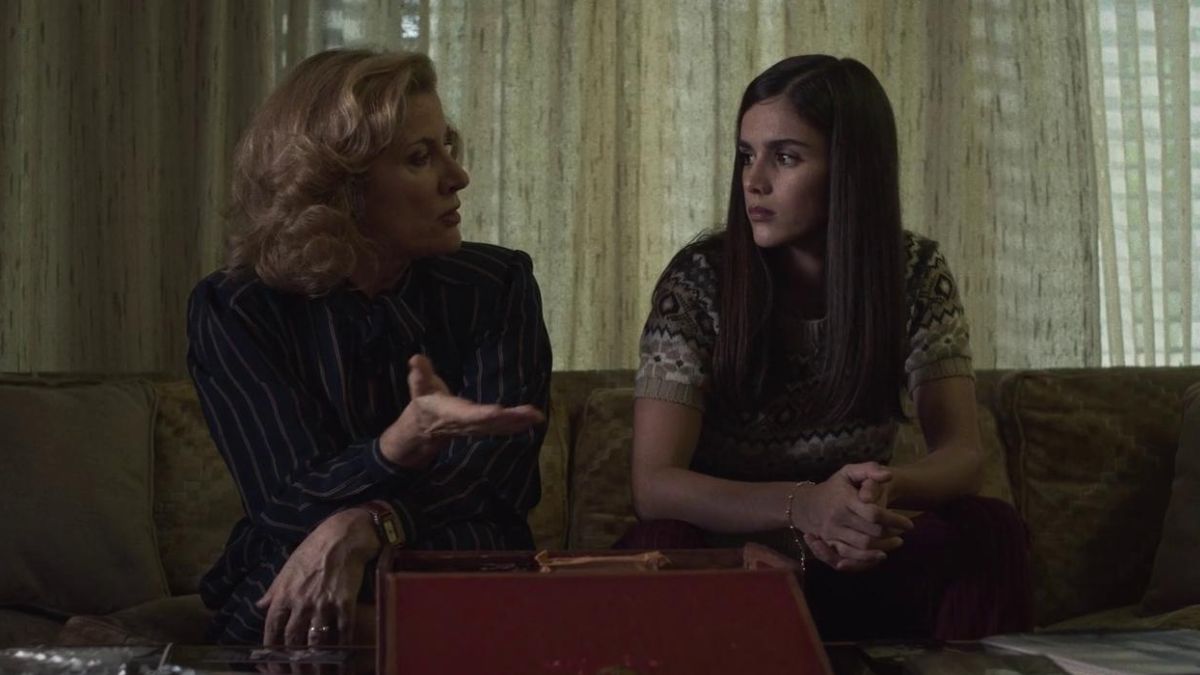 Secretul familiei Greco, serialul inspirat dintr-un caz real de răpiri din Argentina anilor '80, este acum disponibil pe Netflix. O familie aparent ireproșabilă răpește oameni bogați din propriul cerc social pentru a-și menține statutul — cu Fernando Colunga în rolul principal.