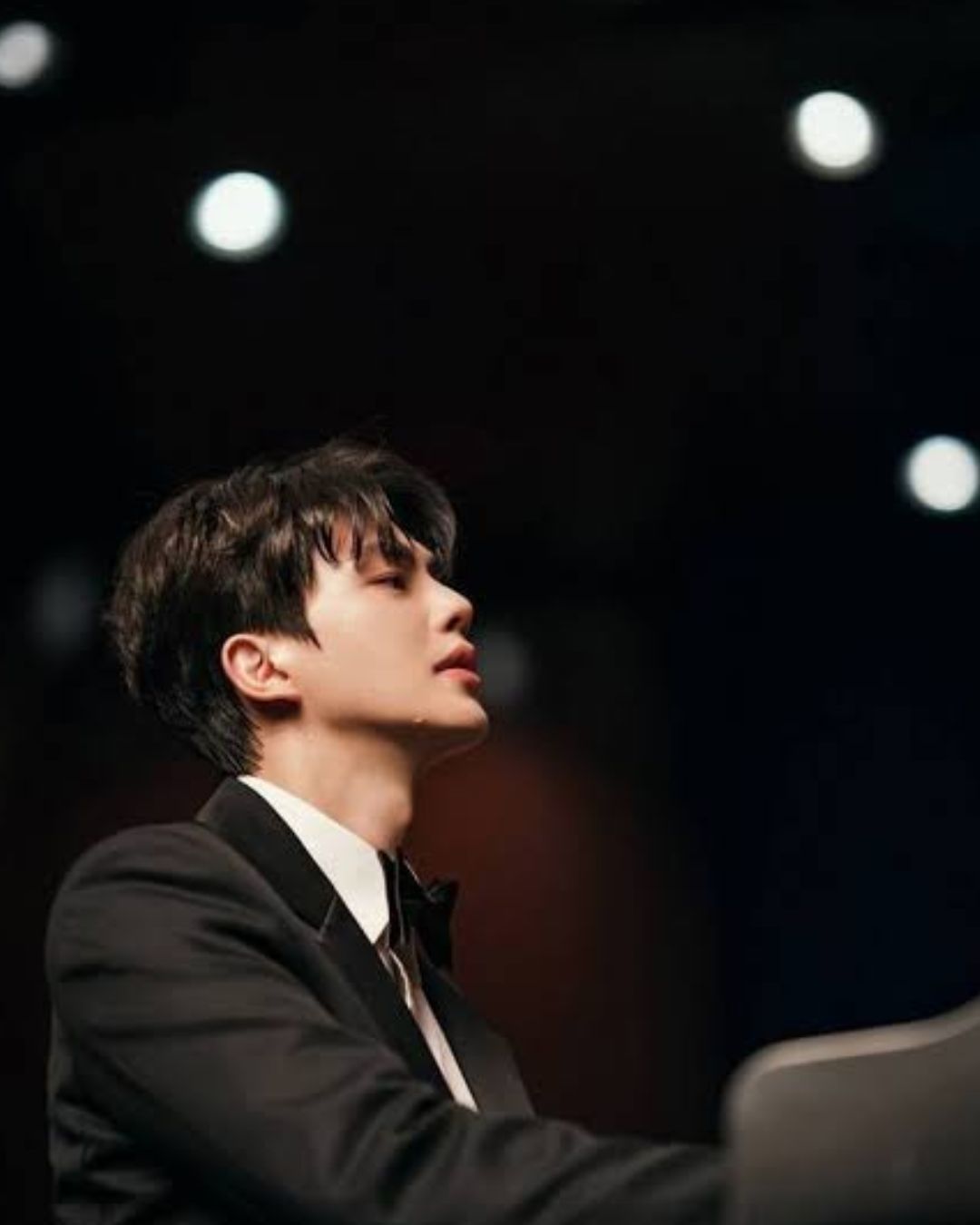 Song Kang Netflix