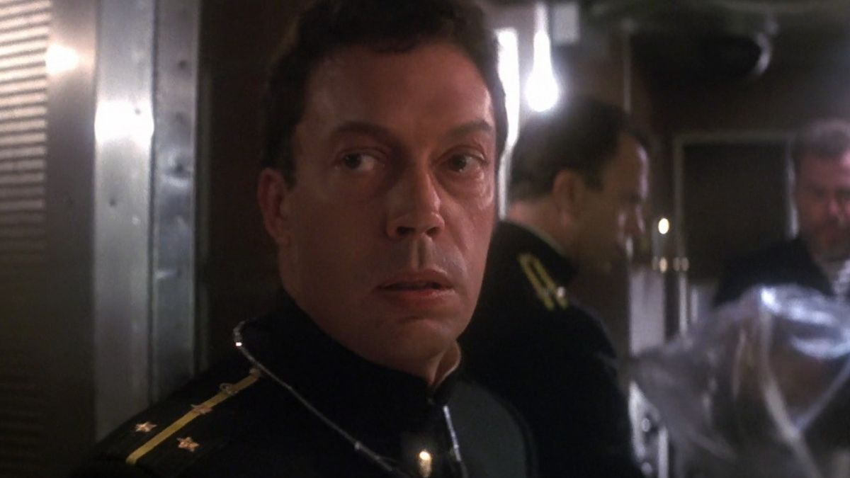 Vânătoarea lui Octombrie Roșu. În imagine: Tim Curry