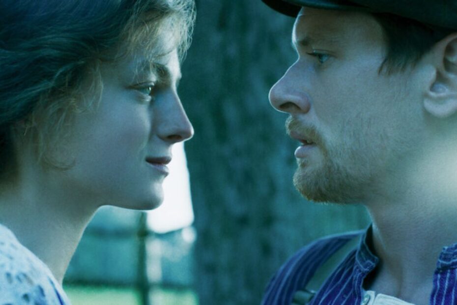 Emma Corrin și Jack O’Connell, față în față în Amantul doamnei Chatterley