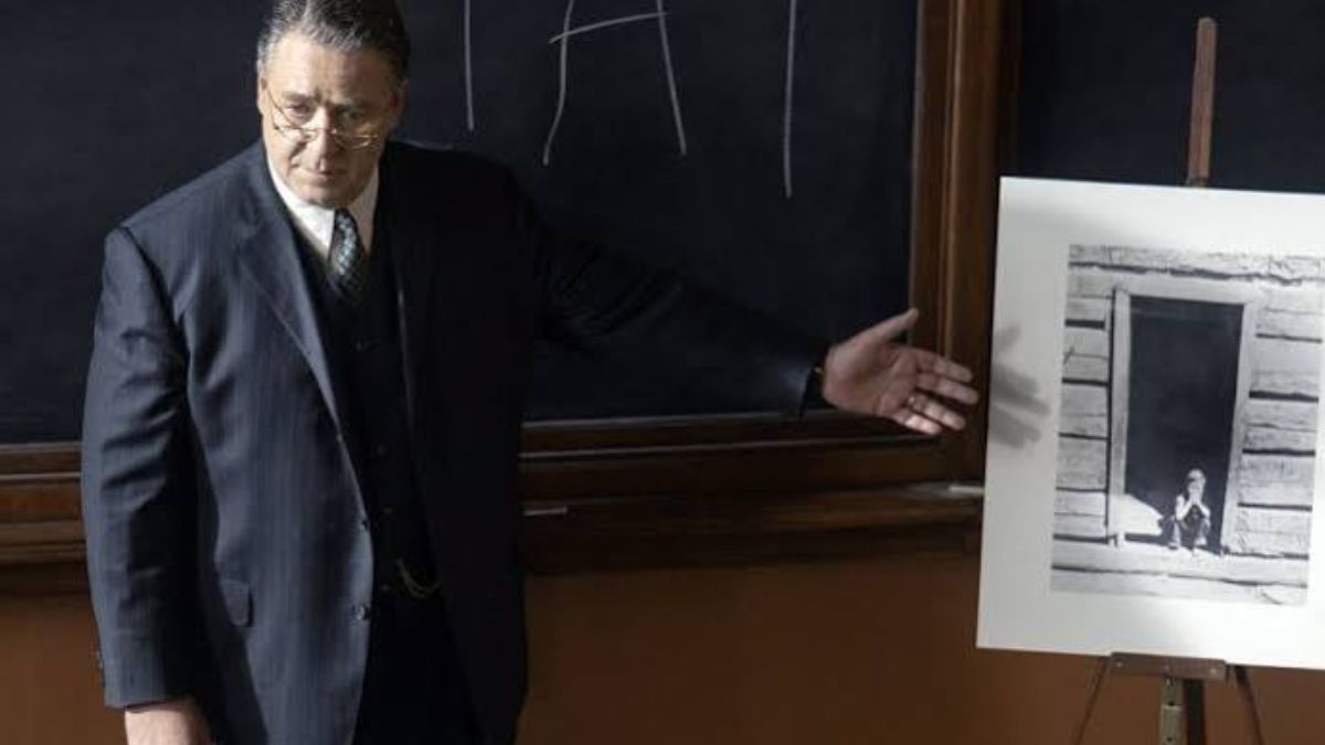 Russell Crowe în rolul profesorului Henry Murray în Unabomber, thrillerul psihologic de pe Netflix.