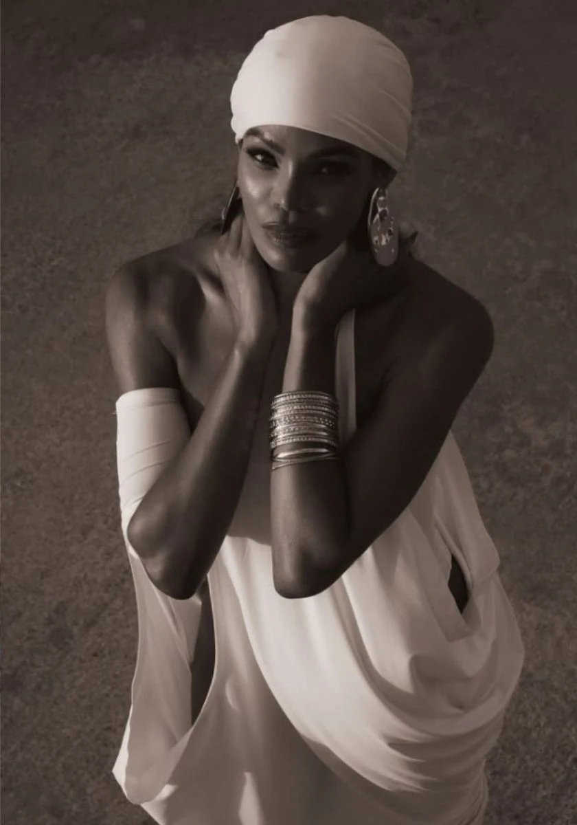 Cine este, de fapt, Crystle Stewart, actrița care o interpretează pe misterioasa Mallory din Beauty in Black